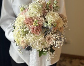 Fresh vs. Silk Touch Flowers: The Ultimate Showdown for Your Wedding Blooms