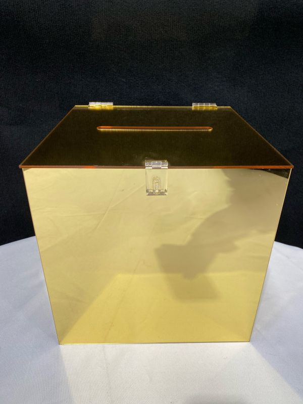 Gold Acrylic Wishing Well Photo