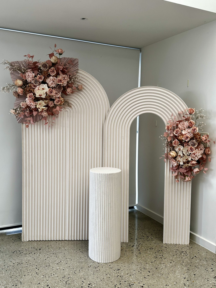 Round Ripple Display Plinths Photo - 5